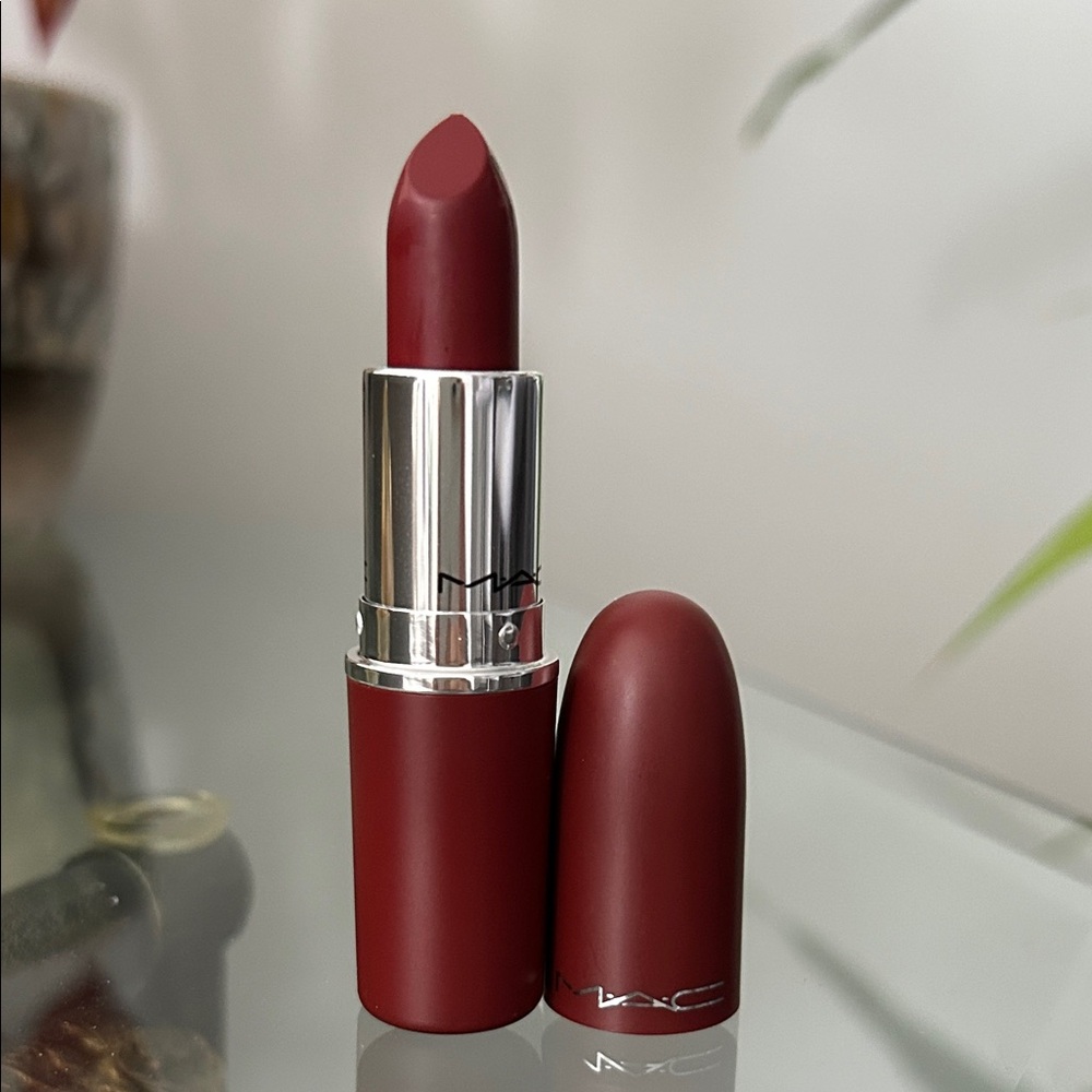 MAC Avant Garnet Matte - Discontinued